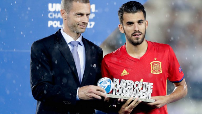 Полузащитник: Дани Кабайос, Испания

Играчът на турнира. Едно от най-новите звездни имена на испанския футбол, халфът на Бетис попадна в полезрението на още повече отбори с играта си на Евро 2017. 