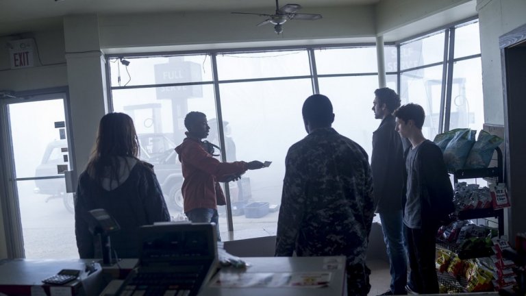 The Mist (Spike)
Нещо дебне в мъглата... и то не е нов сезон. Феновете на Стивън Кинг вероятно ще са разочаровани от това, че сериалът "Мъглата", базиран на едноименната книга, също се оказа провал. Spike се отказват от него след само един сезон. Като утеха винаги можете да посегнете към книгата или да си пуснете филмовата адаптация.