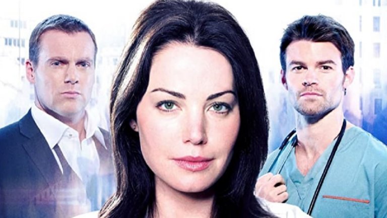 Saving Hope, 2012 г.
В центъра на действието тук е борбата за живота на началника на хирургията на болница "Hope Zion" д-р Чарлз Харис (Майкъл Шенкс). Той изпада в кома след автомобилна катастрофа на път за сватбата му с Алекс Рийд (Ерика Дуранс) - главен хирург в същата болница. Докато се надява годеникът ѝ да излезе от комата, тя трябва да се съсредоточи и върху пациентите си. Междувременно духът на д-р Харис обикаля из болницата и вижда интересни неща, докато никой не подозира за него. За да е по-интересно, сред колегите на страдащата годеница е и бившата съпруга на д-р Харис (Мишел Нолдън), която е кардиолог в същата болница.