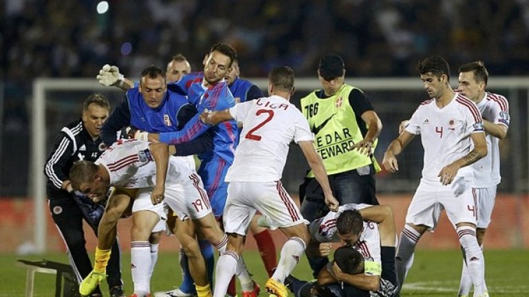 Политико-футболни закачки: Защо Шакири и Джака разпериха албанския орел срещу Сърбия?