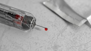 syringe-needle-injection-disposable-syringe-161628