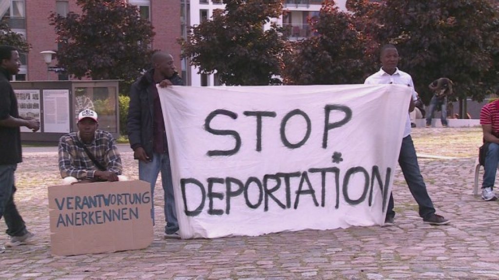 germany-italy-sends-libyan-refugees-off-with-eur500-in-their-pockets-01-jun-13-2