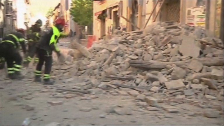 100 хиляди без дом след земетресението в Италия