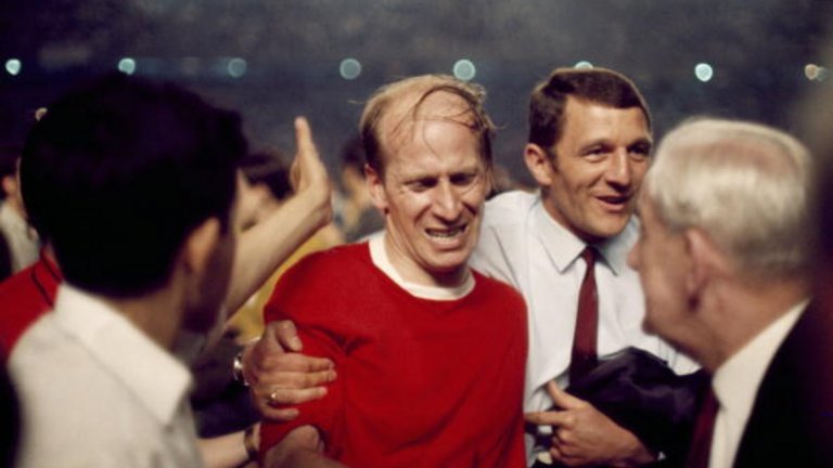 Боби Чарлтън
15-годишният Чарлтън се присъединява към Юнайтед през 1953-а, след което постигна велики неща. Световен шампион от 1966-а, Чарлтън е сред оцелелите от мюнхенската трагедия. Той става три пъти шампион на Англия и вдига европейската титла с "червените дяволи".