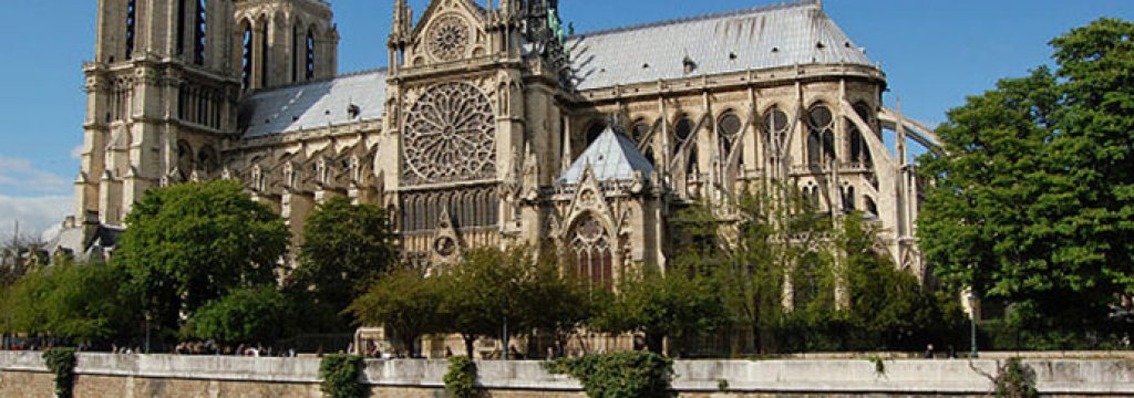 640px-Notre_Dame_dalla_Senna