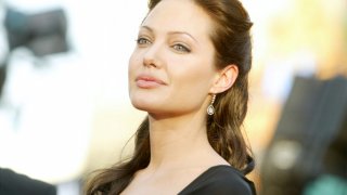 "Повърнах": Анджелина Джоли за реакцията си, когато гледа филма с първата си голяма роля