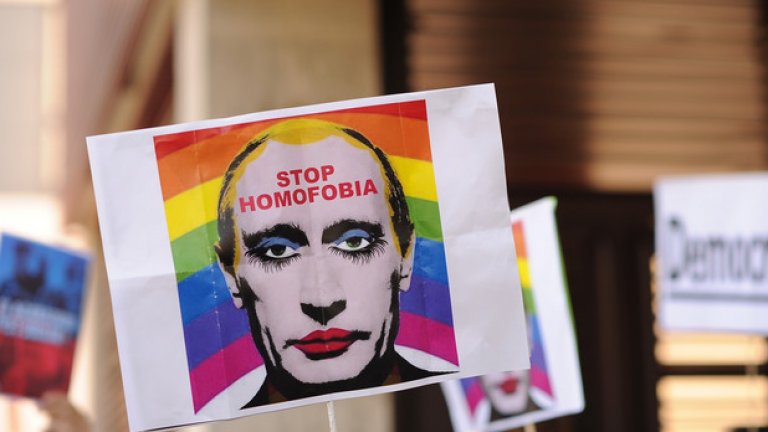 Бунтовническият парламент в Луганск не може да избере формата си на управление, но по въпроса с гейовете е единодушен
