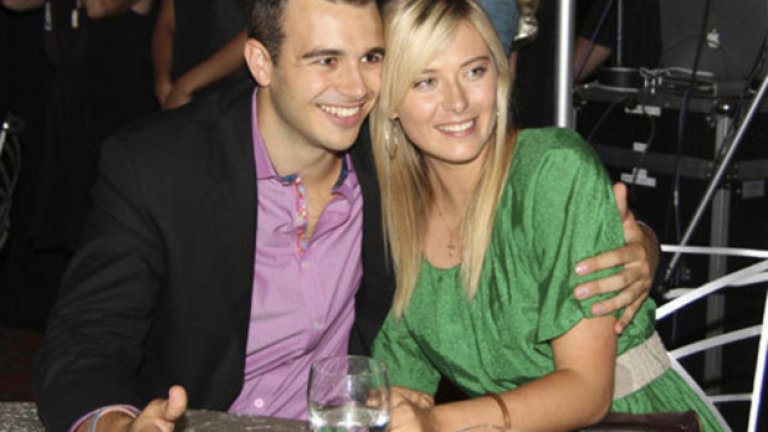 През 2008 г. Чарли излизаше за кратко с Мария Шарапова.