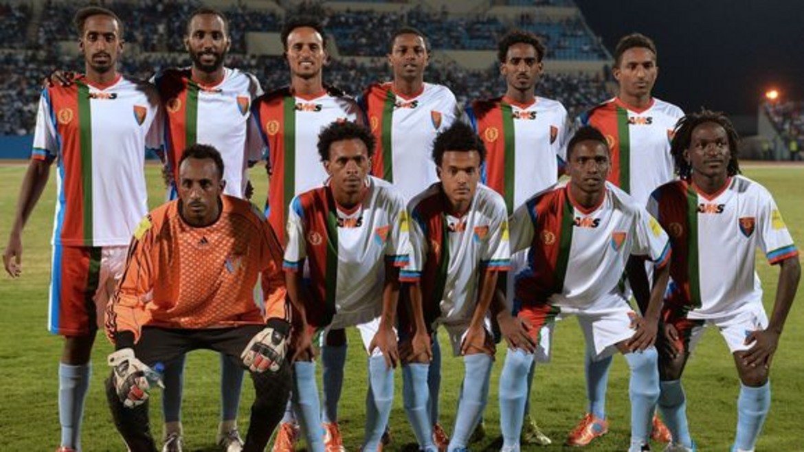 Еритрея - рекордно класиране №132
Отборът никога не се е класирал за голям форум. Последният мач на Еритрея е преди година и половина - квалификация срещу Ботсвана. За пореден път национали на страната използваха мача, за да емигрират. Този път от мизерията се спасиха 10 човека.
