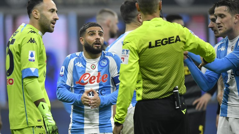 Лоренцо Инсинье получи директен червен картон, след като каза на съдията "да си го на*ука", но според Дженаро Гатузо трябва да имаш правото да псуваш реферите