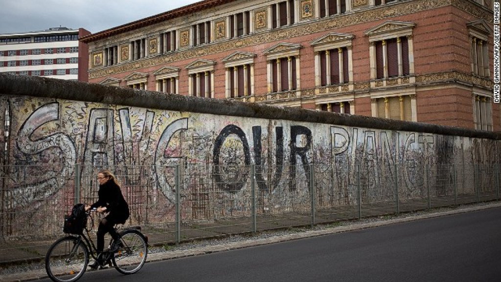 140903125637-berlin-wall-bike-7-horizontal-gallery