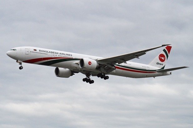 Boeing 777-300ER, Бангладеш

В Бангладеш хората може и да не са безмерно богати, но техният политически елит се вози в Boeing 777-300ER, който струва 260 милиона долара. Разполага както с бизнес, така и с икономична класа. Този първенец по качество се присъедини към бангладешката авиационна флота през 2011 година. 