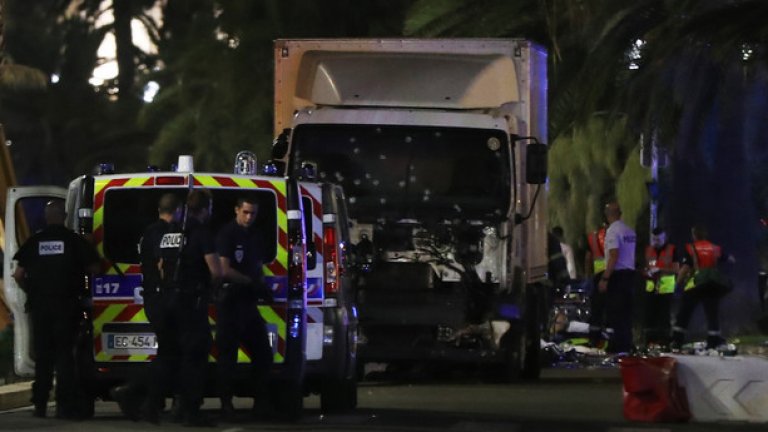Какво знаем до момента за атаката в Ница