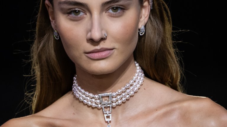 Най-заслепяващите бижута от модните ревюта за 2023-та