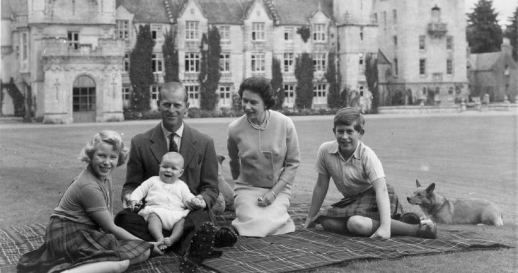 На бял свят се появява и принц Андрю.