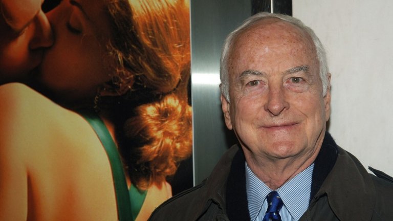 5. Джеймс Айвъри, номиниран в категория "Най-добър адаптиран сценарий" за "Призови ме с твоето име" (3 предходни номинации)
Режисьорът тази година се озовава в непозната територия, номиниран само за сценарий. Неговата адаптация на чувствения роман на Андре Акиман обаче е напълно в традицията на предходните му работи – богата емоция на елегантен фон. Има добра възможност филмът да донесе златната статуетка на почти 90-годишния Айвъри.
Наистина заслужаваше да спечели за: "Остатъкът от деня". С годините адаптацията на романа на Казуо Ишигуро за затворен британски иконом става все по-добра.