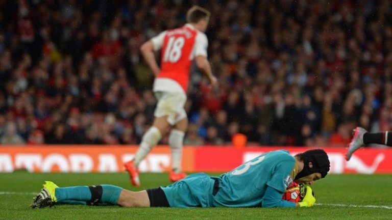 Петер Чех, 34
Напусна голям отбор като Челси, за да заиграе в голям отбор като Арсенал. Поне още 2-3 сезона може да е непоклатим в състава на лондончани.