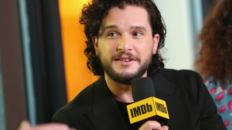 Кит Харингтън разби сърцата на много жени по света, след като се ожени за екранната си партньорка от Game of Thrones Роуз Лесли. Любовната сцена между Джон Сноу и дивачката Игрит в пещерата беше един от най-еротичните моменти в култовия сериал. Актьорската кариера на Харингтън обаче тръгва от театъра, където бързо започва да печели награди. Година по-късно следва и дебюта му на голям екран във филма "Сайлънт Хил: Откровение". През 2014 г. играе главна роля във филма „Помпей" и озвучава ролята на злодея Ерет в „Как да си дресираш дракон 2". Харесахме го в "Барутният заговор" и в "Смъртта и животът на Джон Донован", където си партнира с Натали Портман.