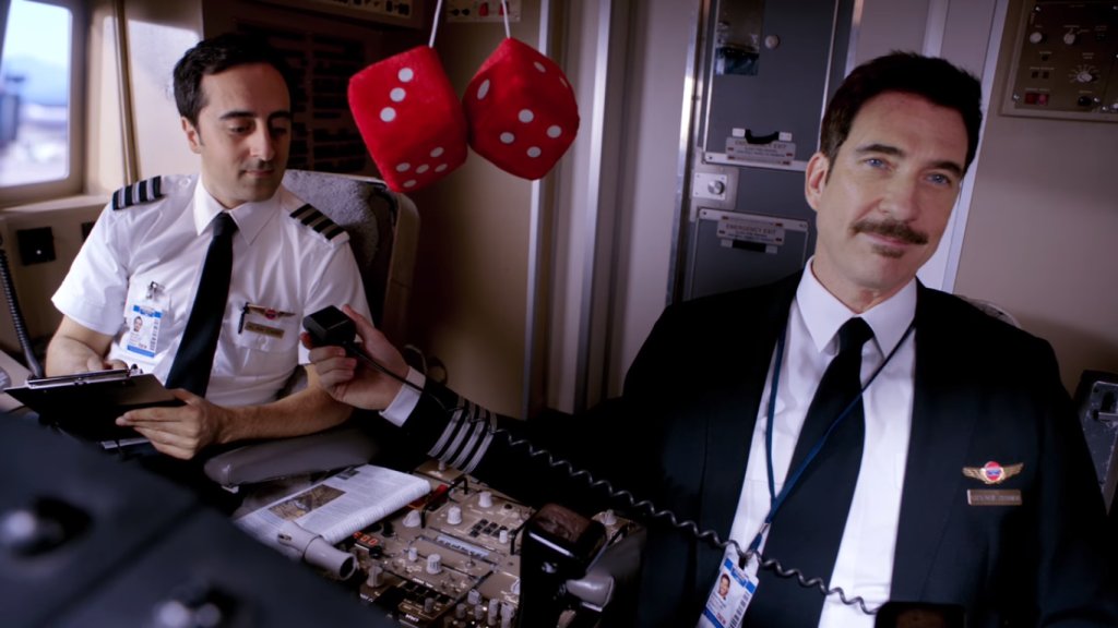\"LA to Vegas\" 
Комедията за група аутсайдери, които се срещат в самолет от Лос Анджелис до Лас Вегас, както и в полета наобратно. 