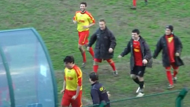 Този пич е сбъркал спортовете...