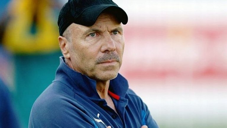 Един от най-титулуваните треньори в България Георги Василев се завърна в бизнеса начело на Черноморец, но ако остане след края на сезона, ще гради нов отбор за следващото първенство