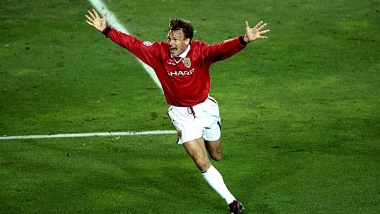 Последният сезон на Теди Шерингам в Манчестър Юнайтед - 2000/01, бе неговият най-силен с червената фланелка. Тогава той отбеляза 21 гола и бе с най-голям принос за титлата