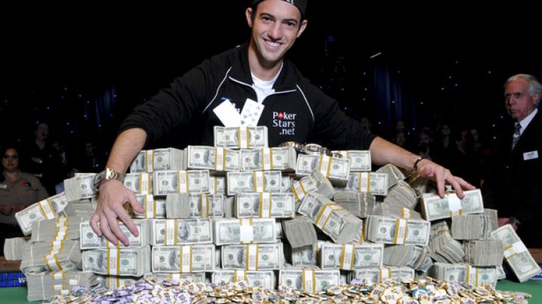 През 2009 г. едва 21-годишният Джо Када взе световната титла и 8,5 млн. долара
