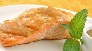 0013-grilled-salmon-mango-barbecue-sauce