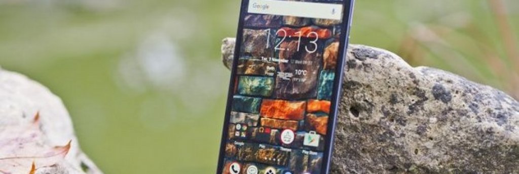 2. Wileyfox Storm
Wileyfox се нареждат на второ място още с първия телефон, който правят - Storm. Подобно на това, което се случи при появата на OnePlus - те отвяха предишната конкуренция.
Имате чудесен 5.5-инчов екран с Full HD резолюция, 32 GB вградена памет и отлична 20MP камера. Като добавим и предна камера с 8MP и се получава доста впечатляващ комплект, предвид цената.
Ако искате добри характеристики, конкурентни на OnePlus, но ви е трудно да намерите покана за закупуването му, това ще е най-добрият избор за вас.
Предимства:
+ Бързина
+ Чудесен екран
Недостатъци:
- Неудобни странични бутони
- Не чак толкова добра батерия