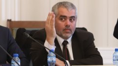 Депутатът Иван Манев посочи, че налагането на вето върху ембаргото е крайна и малко вероятна опция