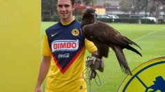 Мигел Лаюн - най-странният от странните птици, кацнали на Острова през януари. Обвиняван от феновете на Америка за слаба игра, сега е национал на Мексико, ще играе при Славиша Йоканович в Уотфорд.