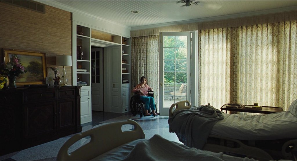 Убийството на свещения елен (The Killing of a Sacred Deer, 2017)
В „Убийството на свещения елен” Лантимос работи за втори път с Колин Фарел и си личи, че двамата се разбират добре. Той успява да изкара от него нещо тотално различно. От безхаберник и 