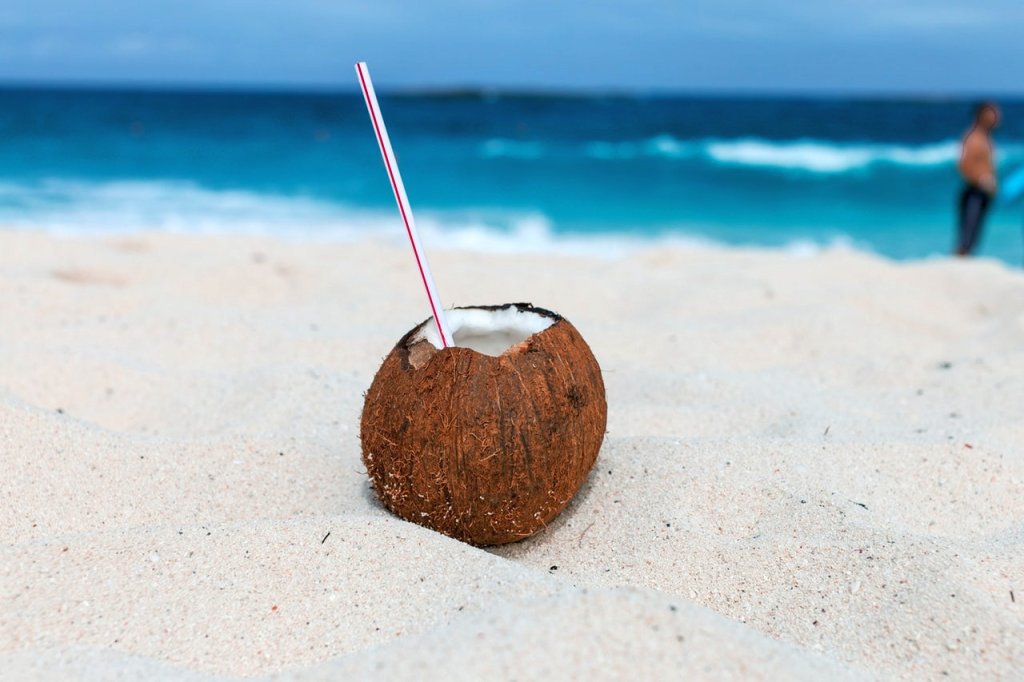 beach-blurred-background-close-up-1917838