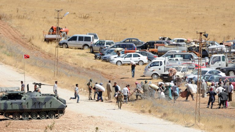 Турция приема цял град кюрди от Сирия