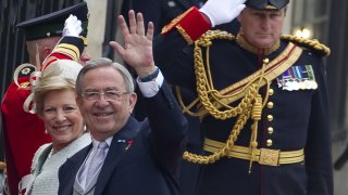 Константинос II е издъхнал в болница в Атина