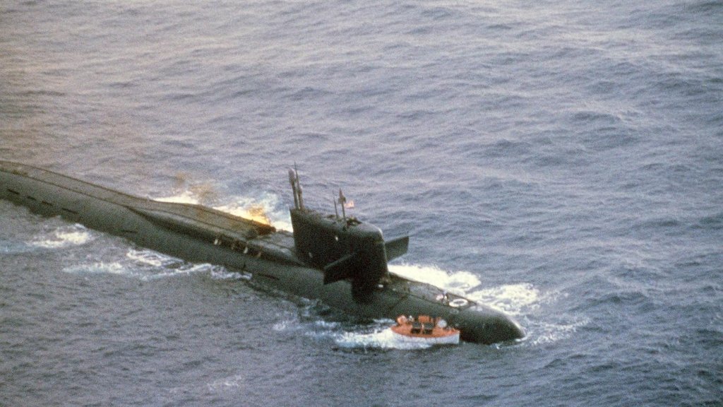 Submarine_Yankee_I_damaged