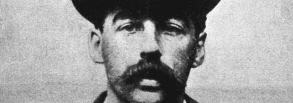 Dr._Henry_Howard_Holmes_Herman_Webster_Mudgett-692x360