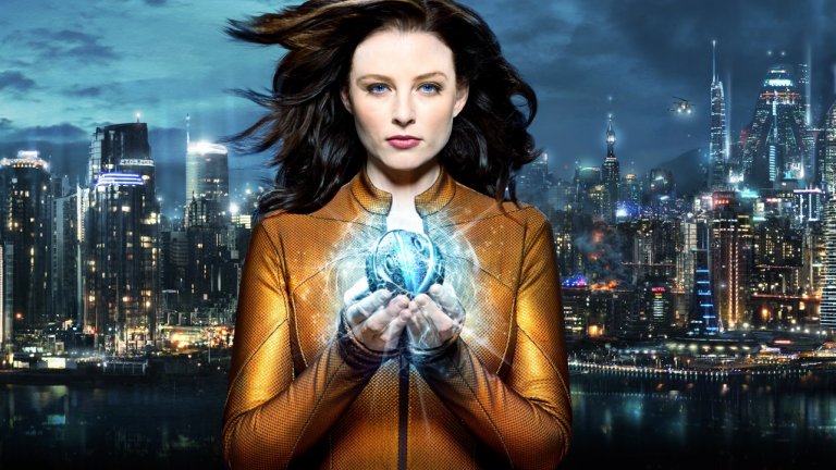 Continuum
Близкото бъдеще - светът вече се контролира от корпорациите, а националните правителства са отмрели като неспособни да се справят с големите проблеми. Всичко се решава в рамките на корпоративната структура, като компаниите сега имат свои армии и сили за сигурност, оборудвани с най-модерни технологии. Въпреки това все още има бунтовници, които се опитват да свалят този режим. Няколко от тях са открили начин за това - да се върнат в миналото и да се погрижат света да не тръгне в посоката, към която е поел. Една млада полицайка обаче попада насред на плановете им и се оказва върната в наши дни. Тук тя ще си сътрудничи с местната полиция, за да спре безскрупулно действащите бунтовници, с надеждата, че ще може да се върне у дома при сина си.