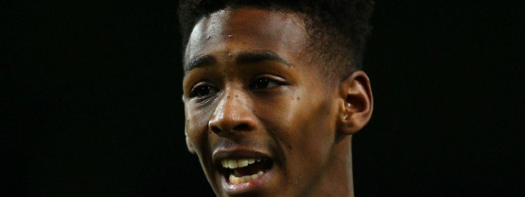 Рийс Оксфорд, Уест Хем 
Той блесна още в началото на сезона при победата на "чуковете" като гости на Арсенал в лондонското дерби. Предишния месец се бе превърнал в най-младия дебютант в клубната история, след като игра в Лига Европа. След първия уикенд на сезона вече не се говори толкова за Рийс, но потенциалът му е голям.