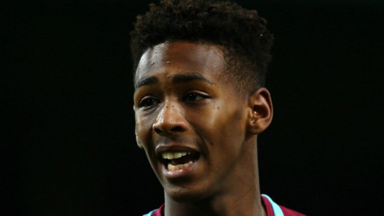 Рийс Оксфорд, Уест Хем 
Той блесна още в началото на сезона при победата на "чуковете" като гости на Арсенал в лондонското дерби. Предишния месец се бе превърнал в най-младия дебютант в клубната история, след като игра в Лига Европа. След първия уикенд на сезона вече не се говори толкова за Рийс, но потенциалът му е голям.