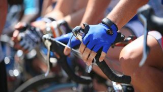 article-new-thumbnail-ehow-images-a01-tj-v6-train-century-bike-ride-800x800