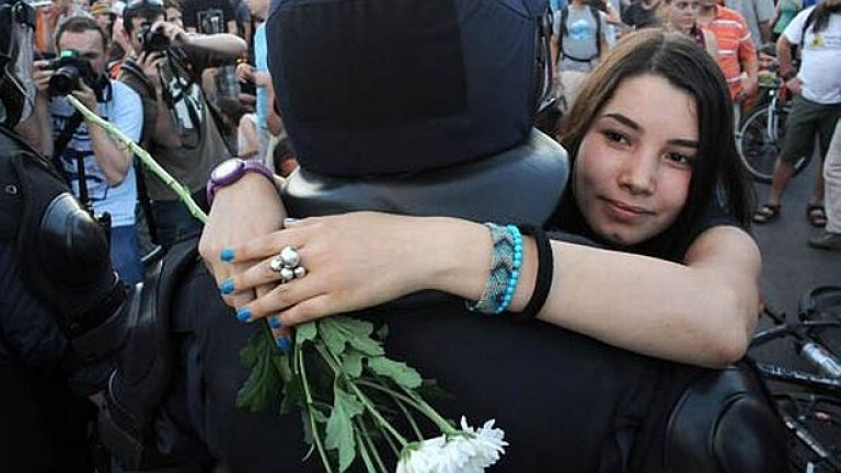 Така изглеждаше Орлов мост преди точно една година