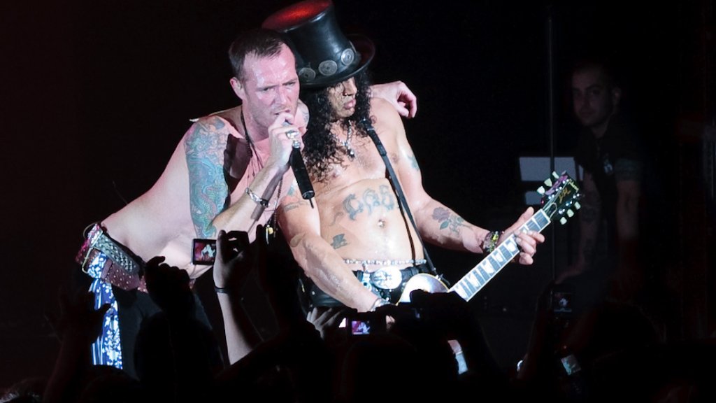 Velvet_Revolver_live_in_London_5_June_2007_03