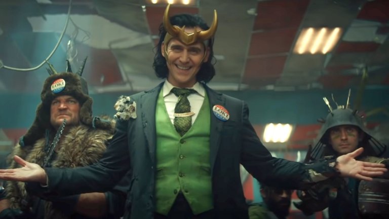 Loki
Къде: Disney+
Кога: май 2021 г.
Проектът на Marvel се очаква с голям интерес, още повече, че Том Хидълстън отново изпълнява ролята на хитрия и опасен брат на Тор. Действието ще се развива след събитията от “Отмъстителите: Краят”, а Локи - или поне една негова все още жива версия - ще трябва да се справи с последствията от това да се опитваш да мамиш времето и пространството. Създател е един от продуцентите на Rick and Morty - Майкъл Уалдрон, а режисьор на шестте епизода ще е Кейт Харън (“Sex Education” “Daybreak”).