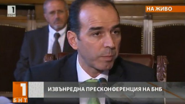 Иван Искров не бе никак убедителен на извънредната пресконференция