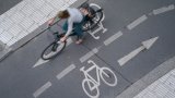 В някои страни има бонуси за придвижване с велосипед, в други - помощи за купуването му