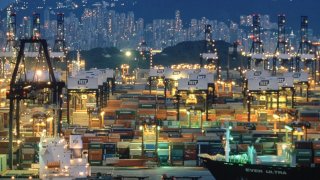 hong-kong-port-523506-sw