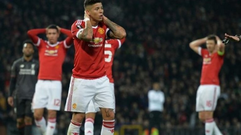 Моуриньо се проваля в домакинските мачове
1:1 с Уест Хем беше четвърто поредно домакинско равенство на Манчестър Юнайтед след тези с Арсенал, Бърнли и Стоук. Това също представлява рекорд - най-дългата серия на отбора без победа като домакин от създаването на Висшата лига. Равният с Уест Хем беше и пето равенство в последните седем срещи на тима.