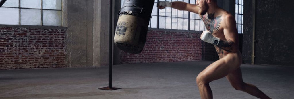 1. Конър има опит в бокса
Преди да започне да се състезава в ММА, Конър е тренирал бокс. Както сме се убеждавали и през годините, играта с ръце на ирландеца е на много добро ниво. Само си пуснете първия му мач в UFC – нокаут с няколко бързи и точни удара за малко над минута срещу Маркъс Бримидж. Както се изразявят някои специалисти, Макгрегър притежава уменията на Брус Ли, увереността на Мохамед Али и силната левачка на Мани Пакиао.