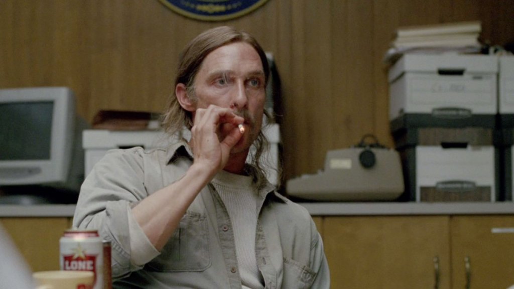 \"Истински детектив\" (True Detective)
Трябва ли да поясняваме и тук? HBO беше замислил сериала като лимитиран, но пак (както години по-късно, при \"Големите малки лъжи\") хората искаха още детективски истории за персонажите на Матю Макконъхи и Уди Х